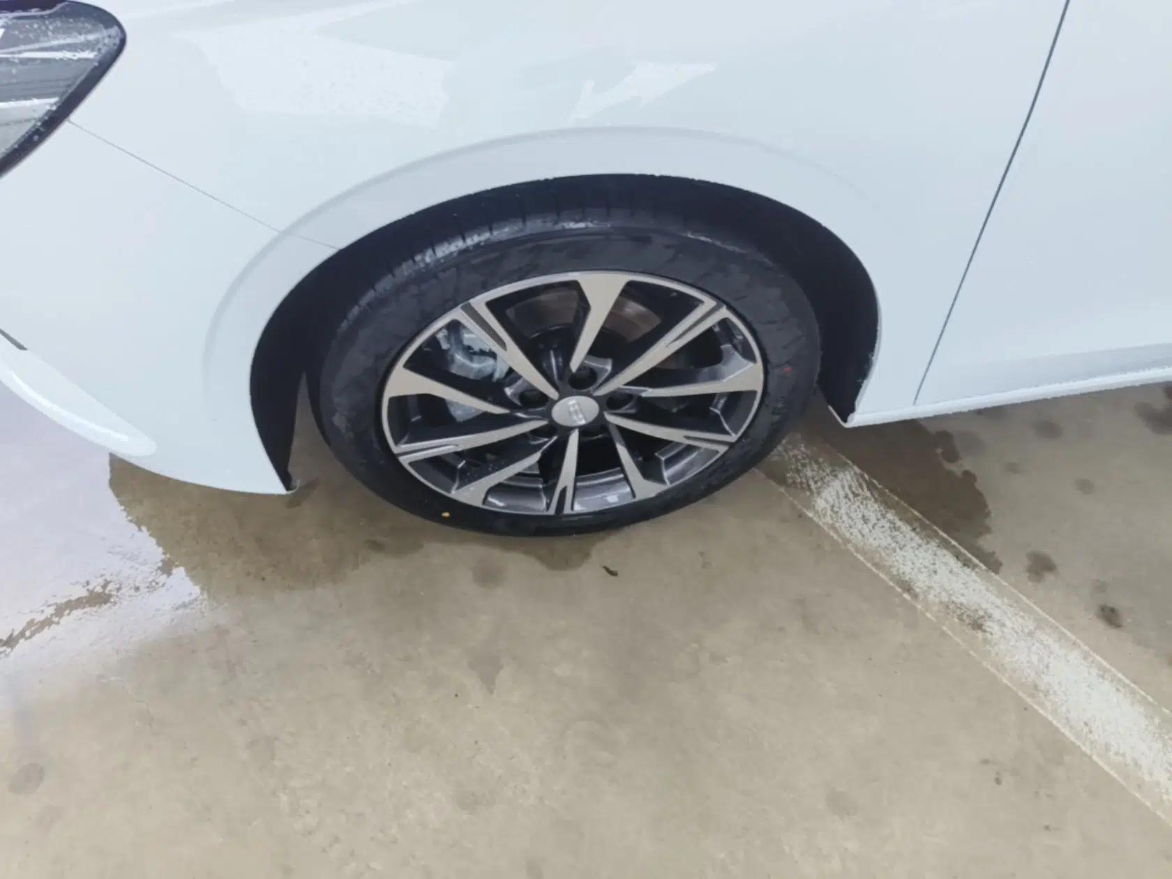 Geely Auto Emgrand 2025 4th Generation 1.5L CVT Luxury Version — миниатюра 15