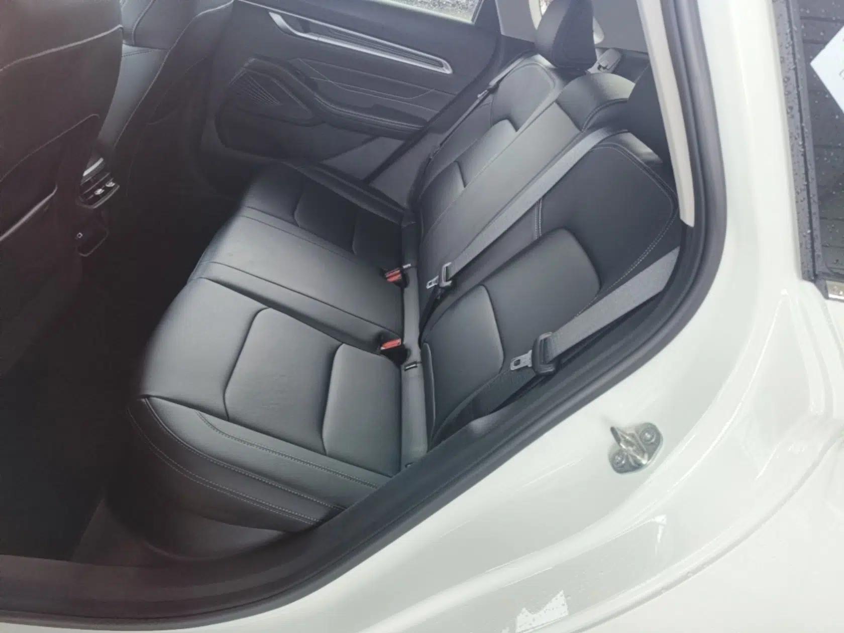 Geely Auto Emgrand 2025 4th Generation 1.5L CVT Luxury Version — миниатюра 28
