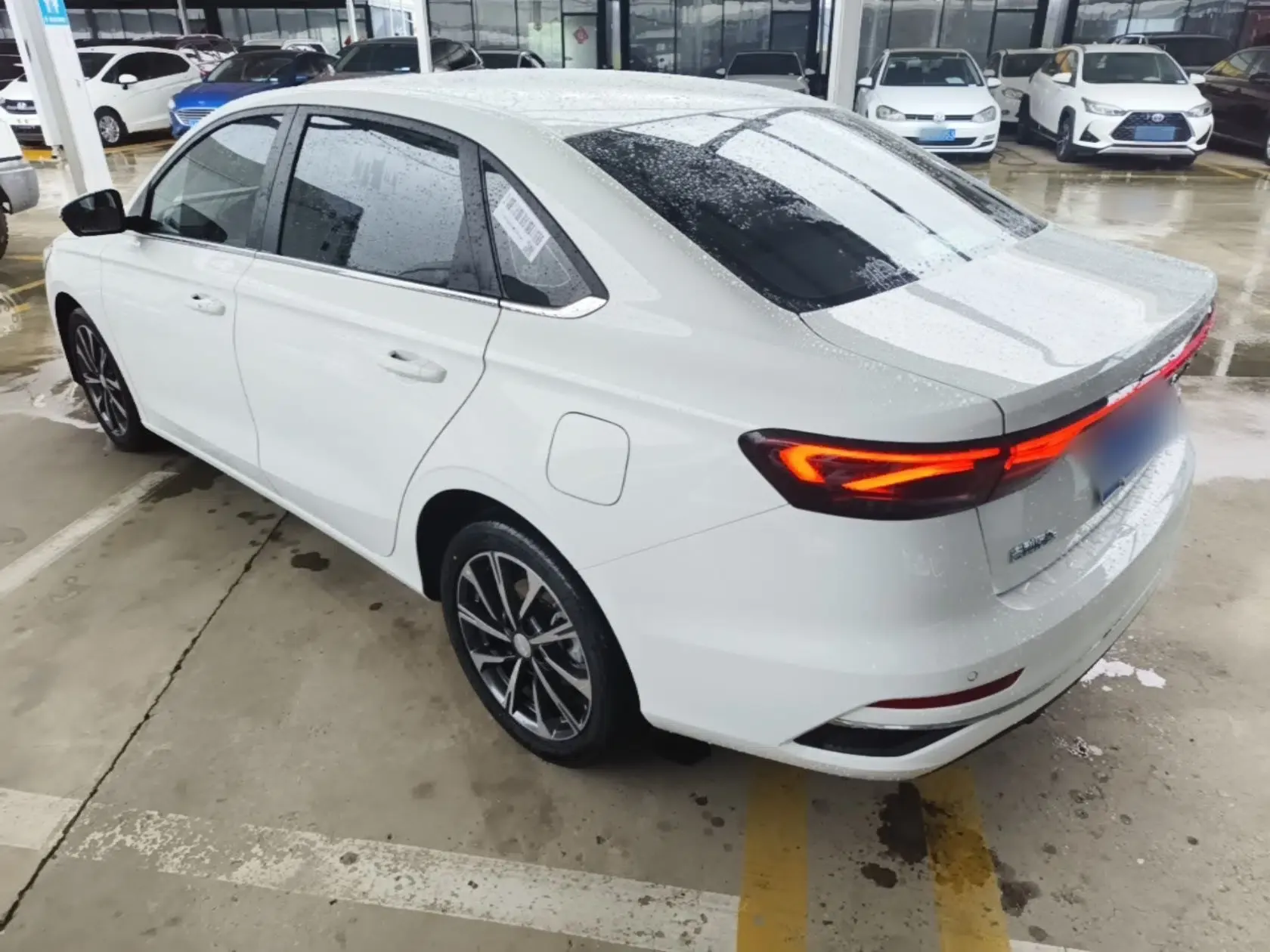 Geely Auto Emgrand 2025 4th Generation 1.5L CVT Luxury Version — миниатюра 4