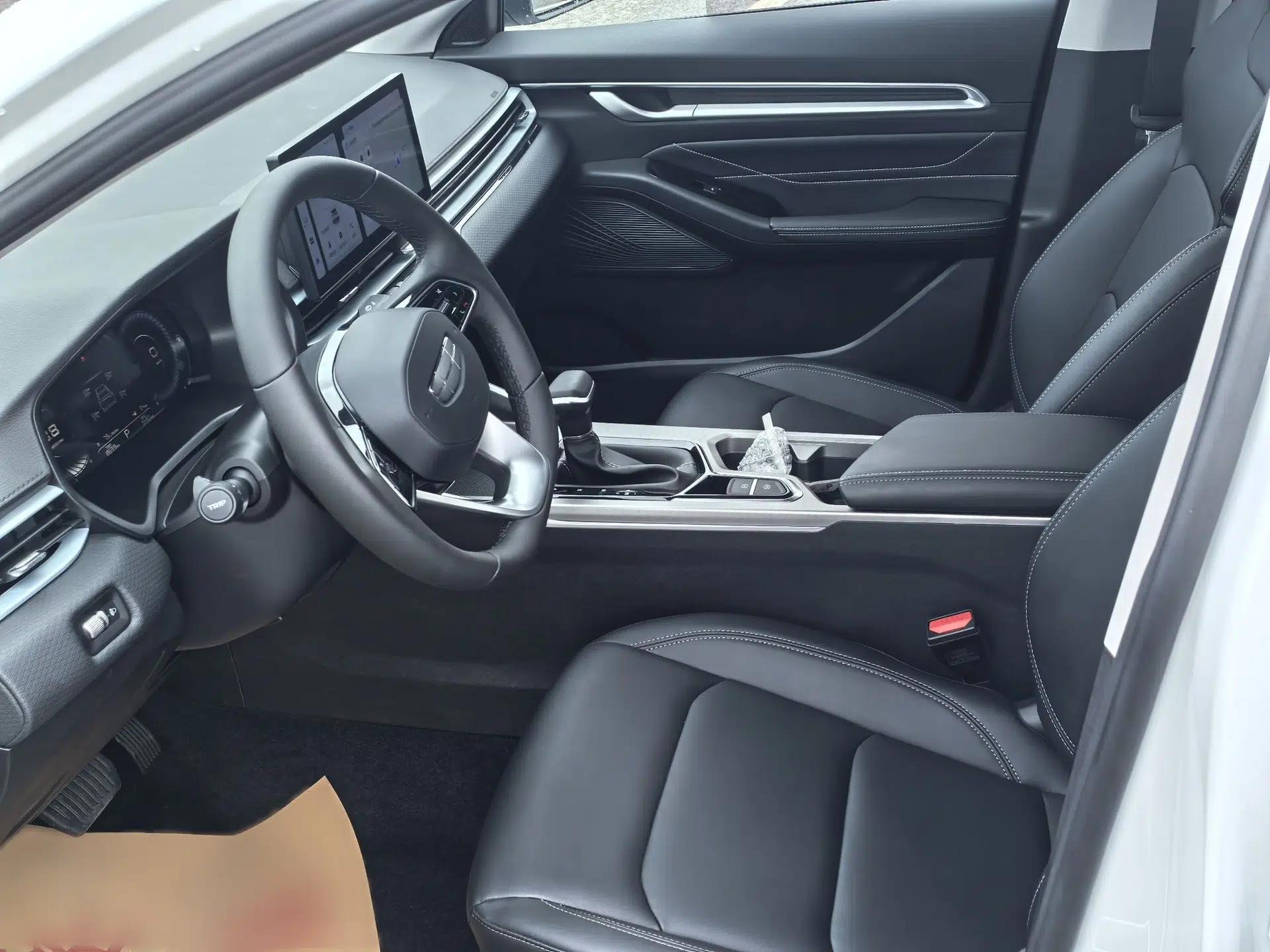 Geely Auto Emgrand 2025 4th Generation 1.5L CVT Luxury Version — миниатюра 32