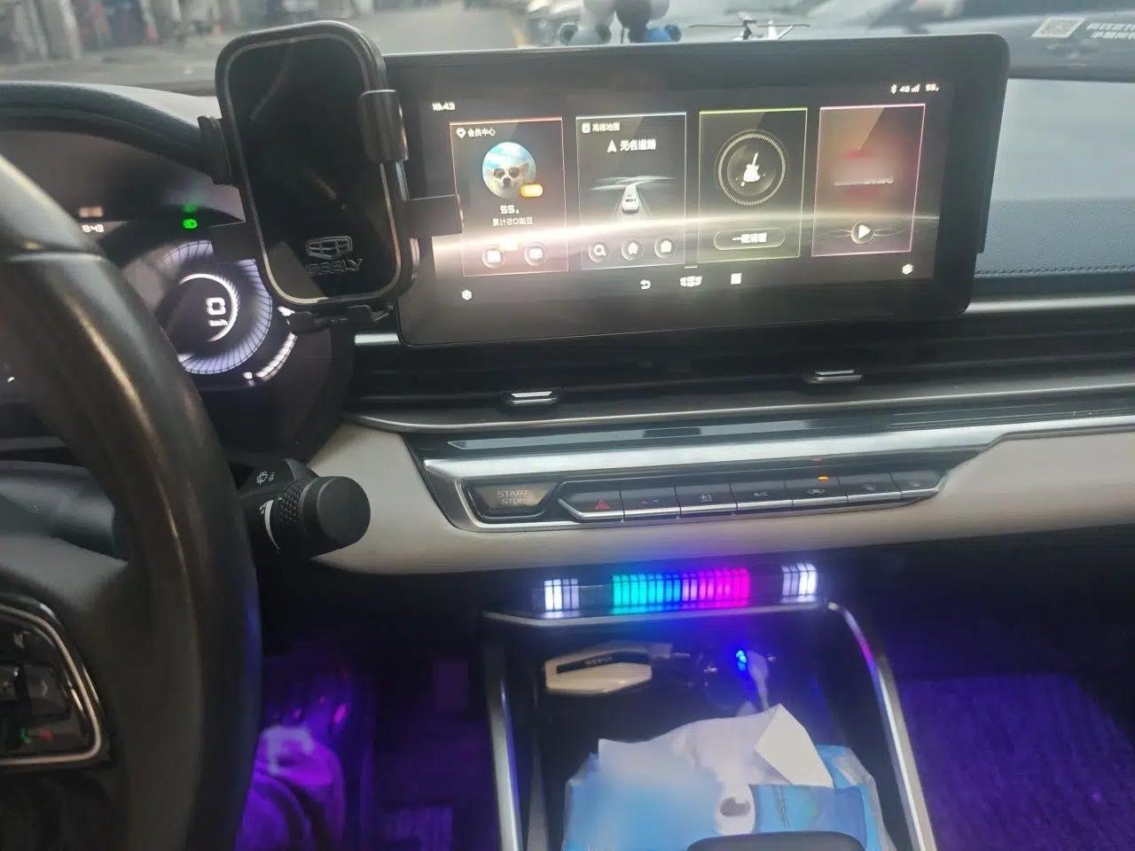 Geely Auto Emgrand 2022 4th Generation 1.5L CVT Luxury Model — миниатюра 12
