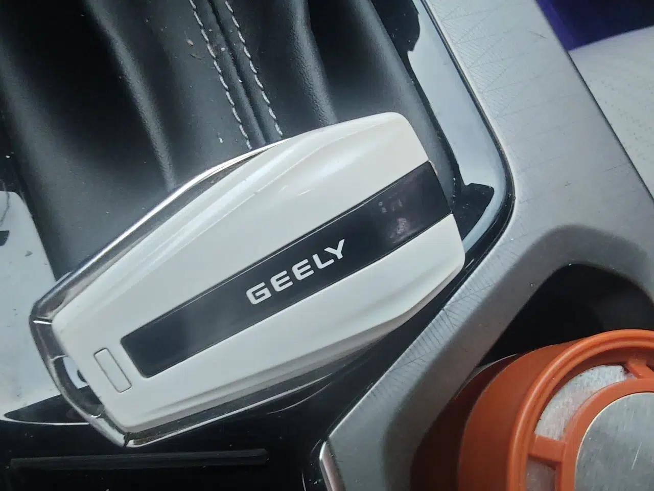Geely Auto Emgrand 2022 4th Generation 1.5L CVT Luxury Model — миниатюра 17