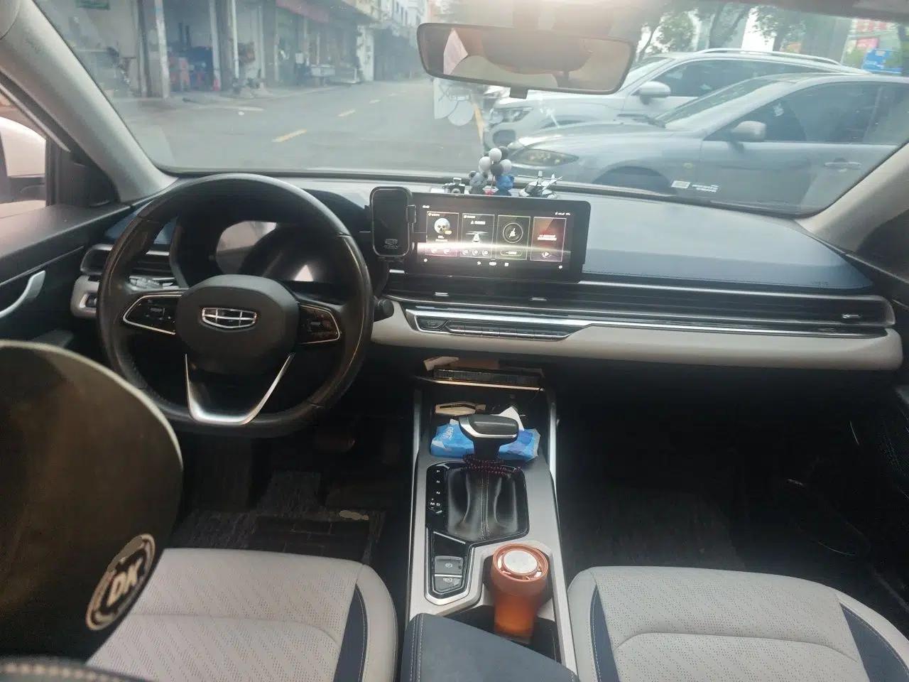 Geely Auto Emgrand 2022 4th Generation 1.5L CVT Luxury Model — миниатюра 18