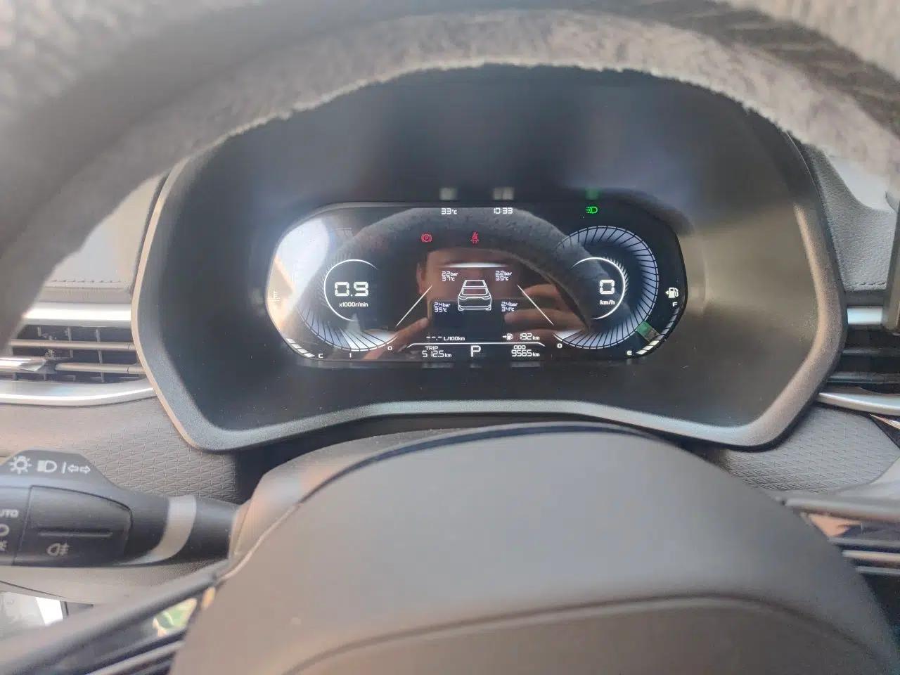 Geely Auto Emgrand 2025 4th Generation 1.5L CVT Luxury Version — миниатюра 11