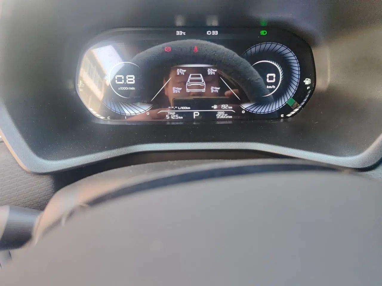 Geely Auto Emgrand 2025 4th Generation 1.5L CVT Luxury Version — миниатюра 12