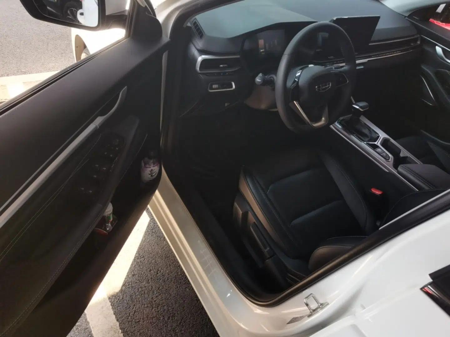 Geely Auto Emgrand 2022 4th Generation 1.5L CVT Luxury Model — миниатюра 18