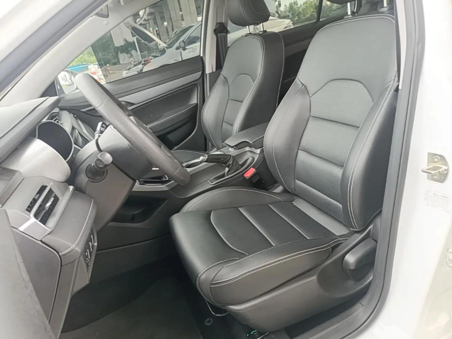 Geely Auto Emgrand 2021 UP 1.5L CVT Comfort Model — миниатюра 17