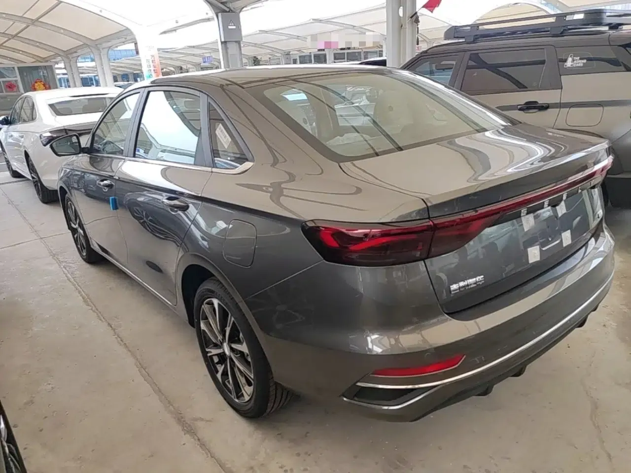 Geely Auto Emgrand 2026 Model 4th Generation 4 Millionth Anniversary Edition 1.5L CVT Feiyue Edition — миниатюра 4