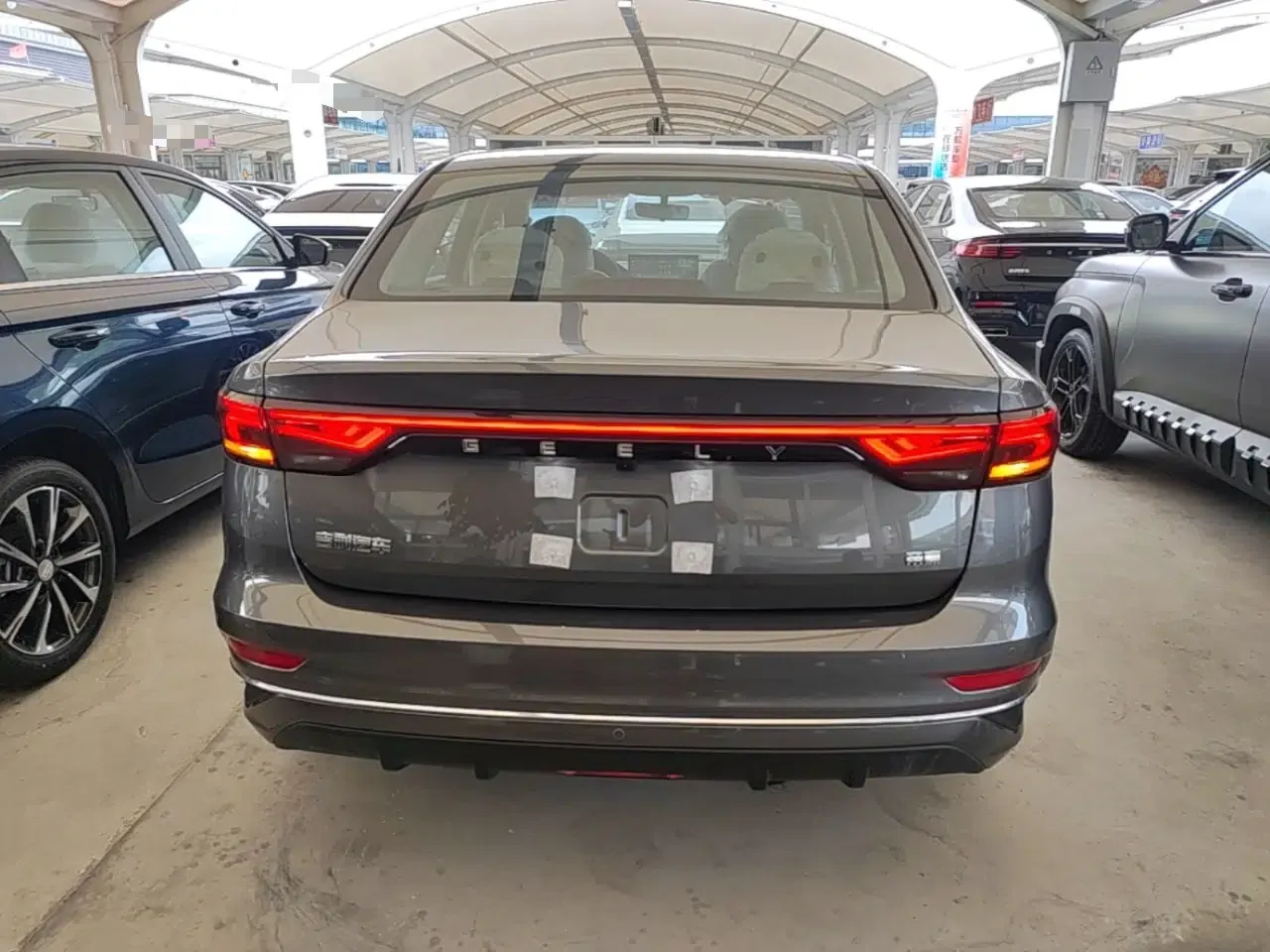 Geely Auto Emgrand 2026 Model 4th Generation 4 Millionth Anniversary Edition 1.5L CVT Feiyue Edition — миниатюра 5