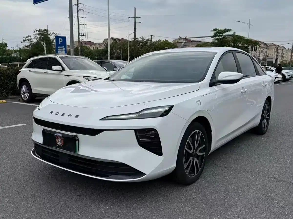 Roewe D6 2025 450km Premium Edition — миниатюра 1