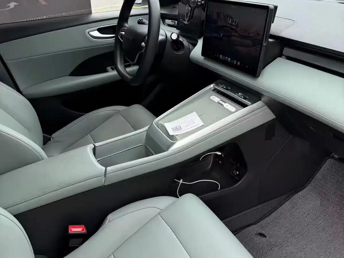 Roewe D6 2025 450km Premium Edition — миниатюра 11