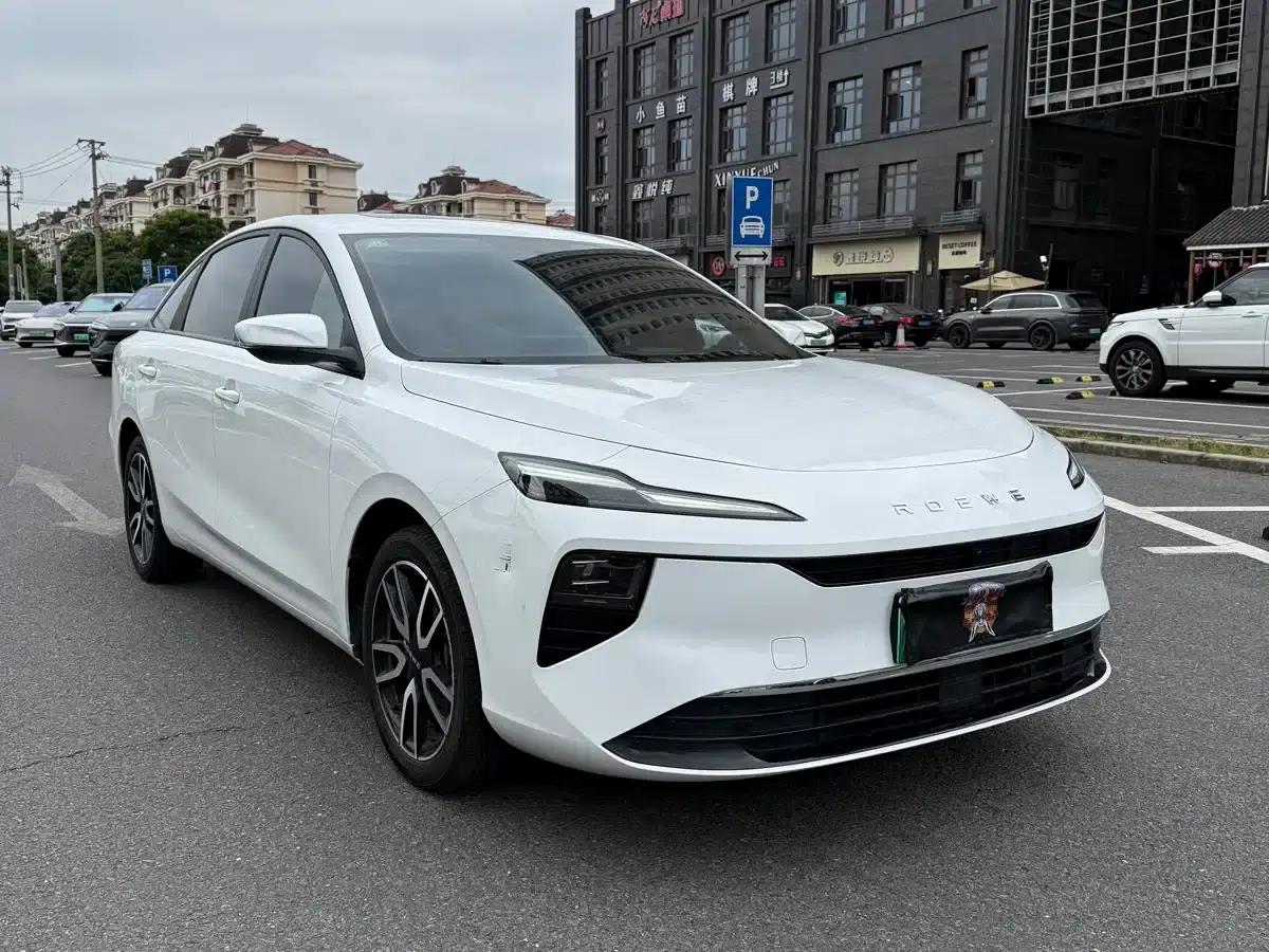 Roewe D6 2025 450km Premium Edition — миниатюра 3