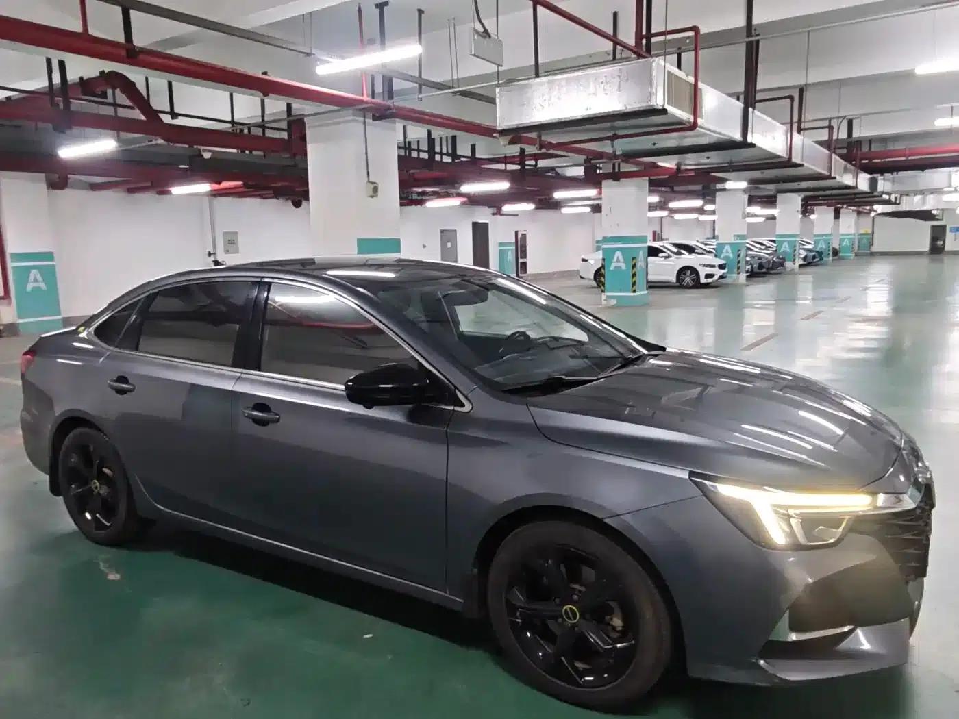Roewe i6 MAX 2020 300TGI Automatic Cool Panoramic Sunroof Edition — миниатюра 8