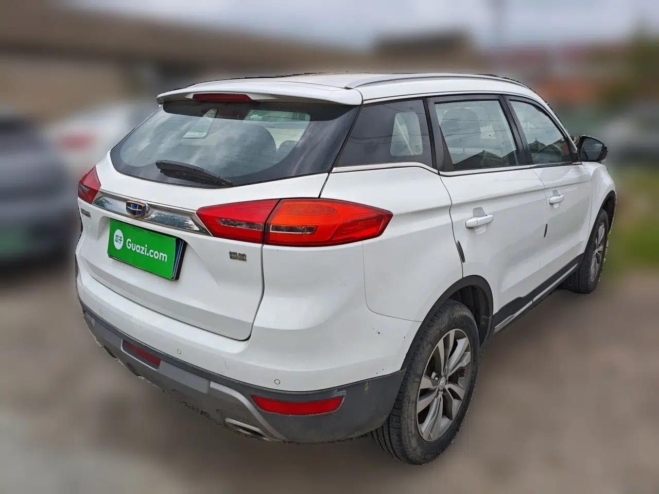 Geely Auto Emgrand X7 Sport 2016 2.0L Manual ZhiShang Version — миниатюра 6