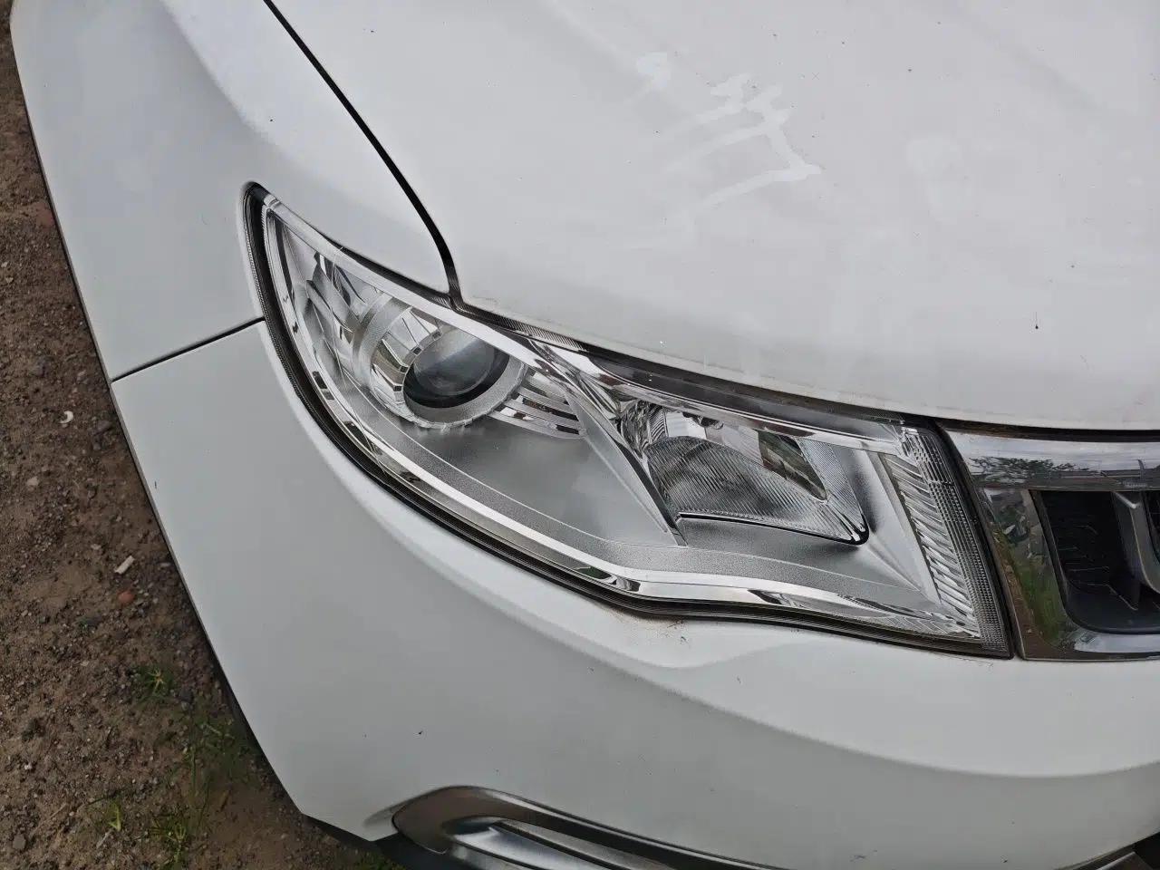 Geely Auto Emgrand X7 Sport 2016 2.0L Manual ZhiShang Version — миниатюра 7