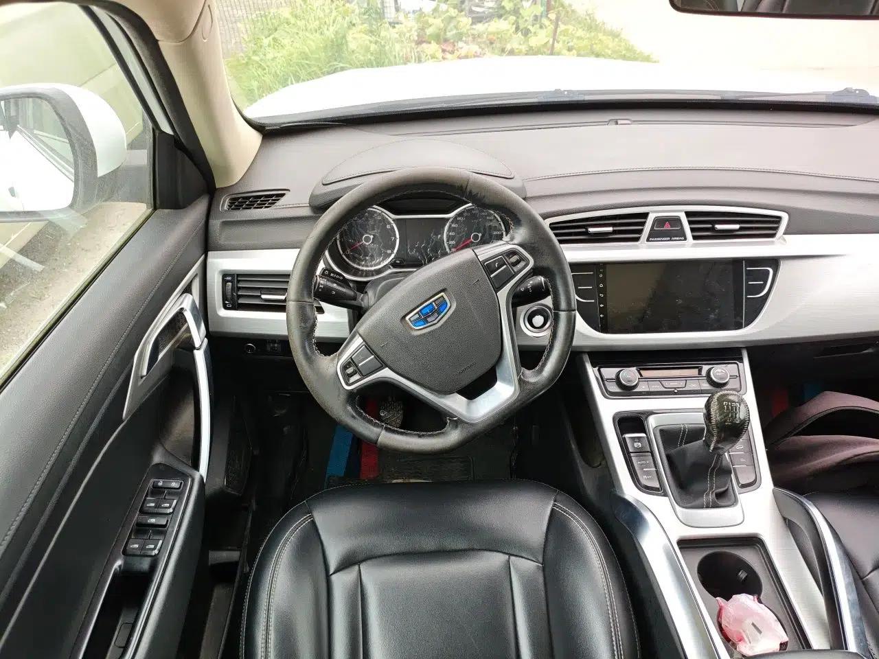 Geely Auto Emgrand X7 Sport 2016 2.0L Manual ZhiShang Version — миниатюра 10