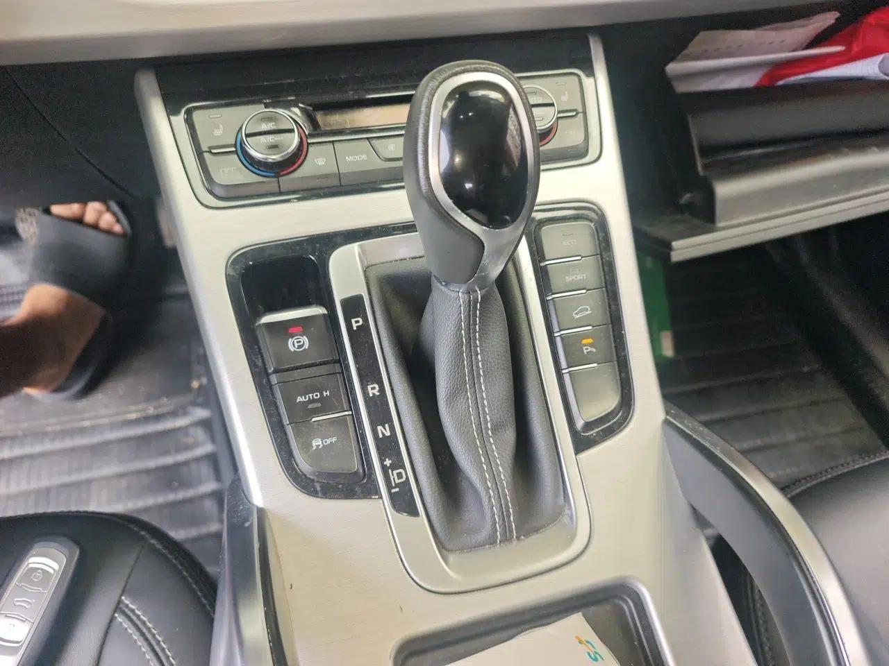 Geely Auto Emgrand X7 Sport 2016 1.8TD Automatic Smart Model — миниатюра 14