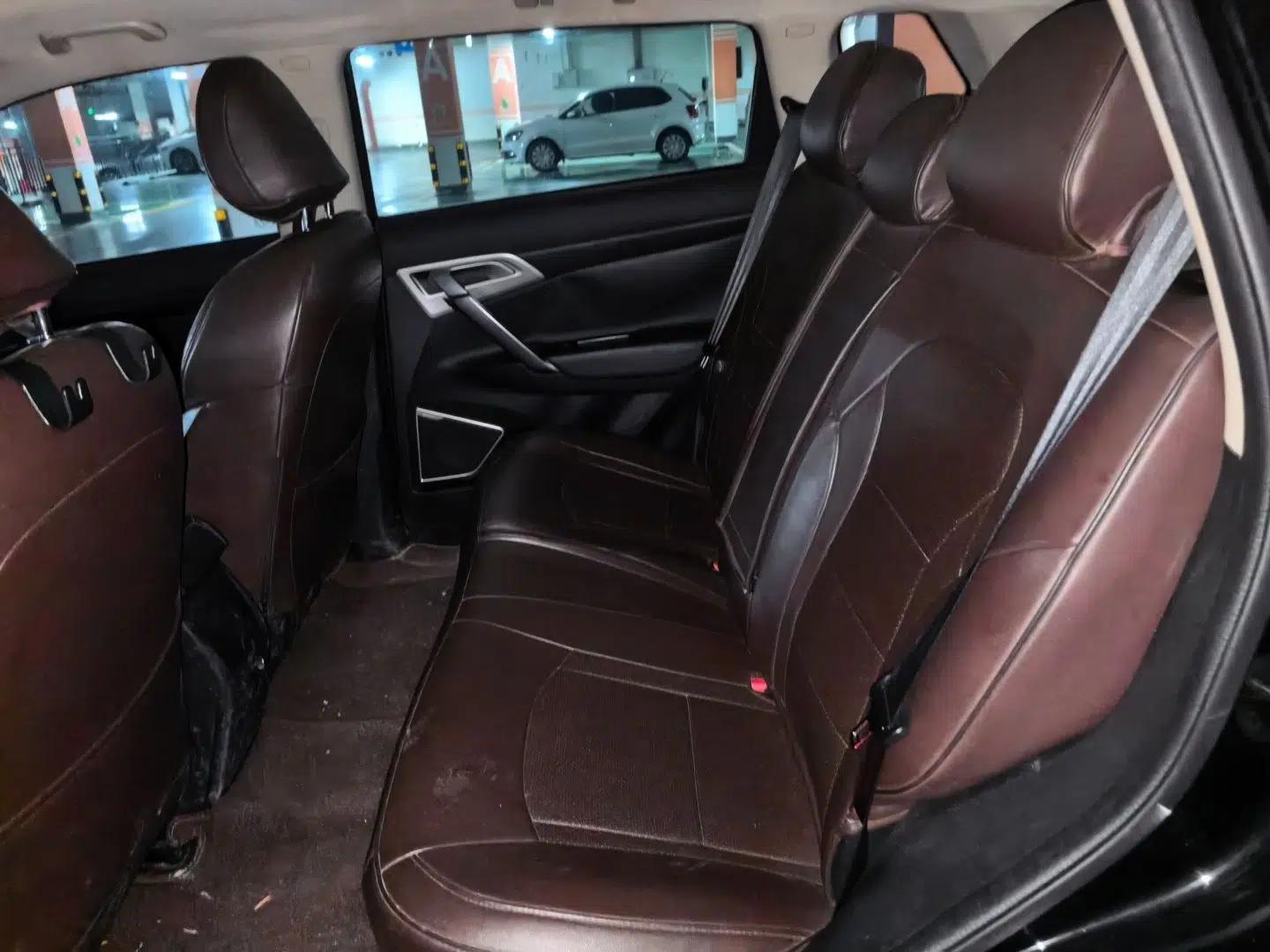 Geely Auto Emgrand X7 Sport 2016 2.0L Manual ZhiShang Version — миниатюра 17