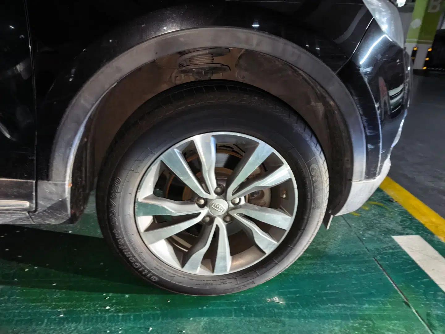 Geely Auto Emgrand X7 Sport 2016 2.0L Manual ZhiShang Version — миниатюра 8