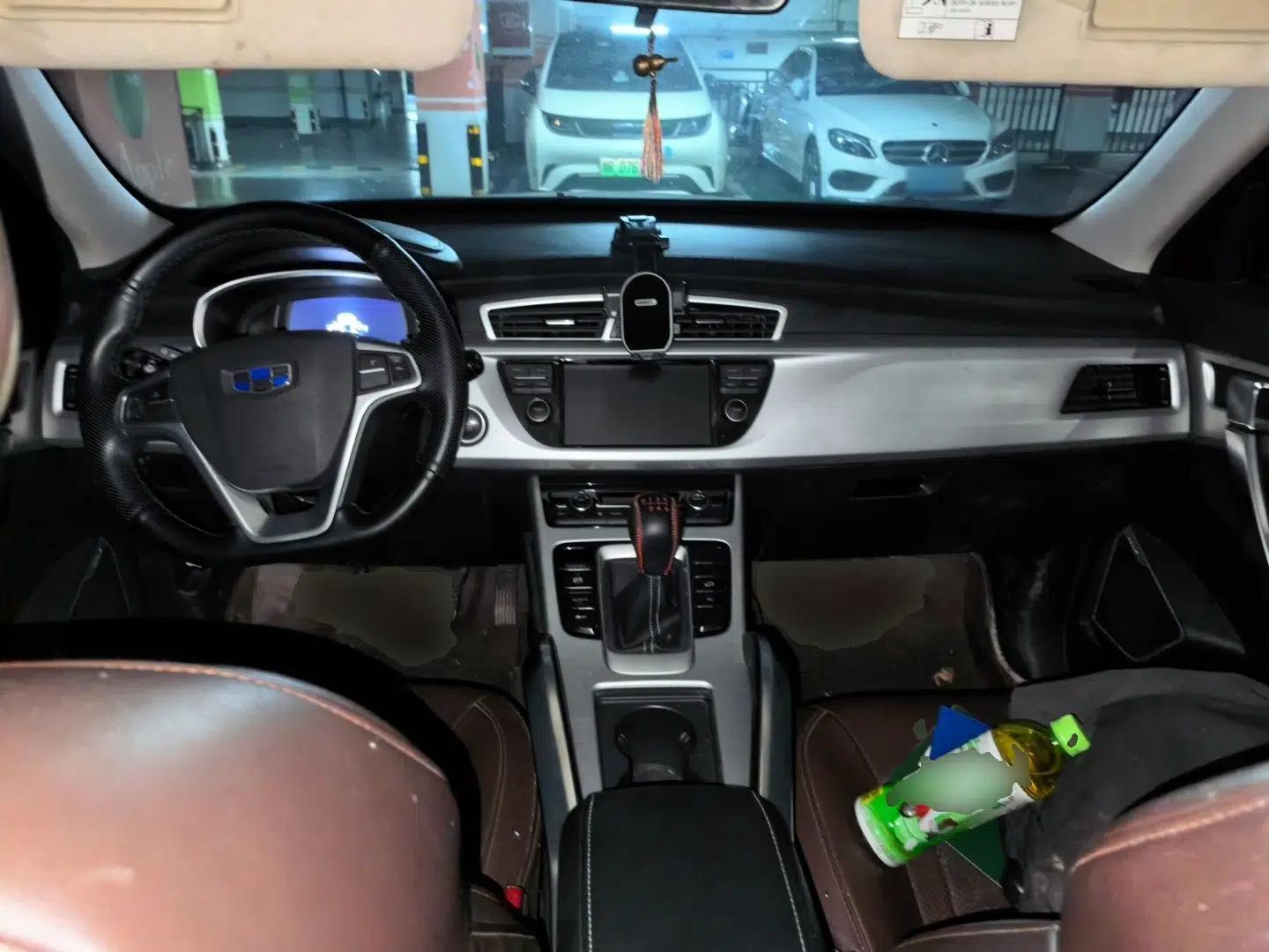 Geely Auto Emgrand X7 Sport 2016 2.0L Manual ZhiShang Version — миниатюра 9
