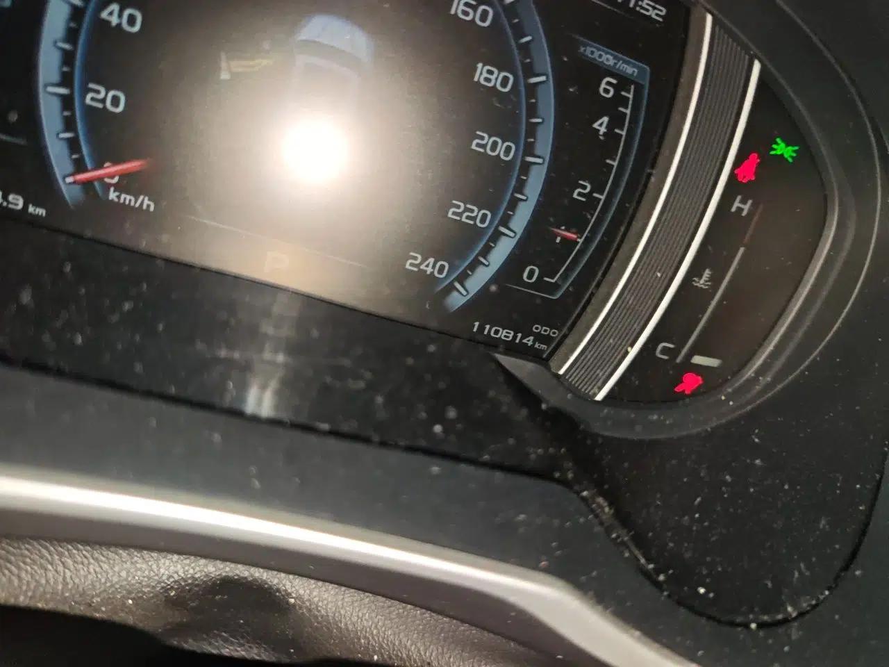 Geely Auto Emgrand X7 Sport 2016 1.8TD Automatic ZhiShang Model — миниатюра 12
