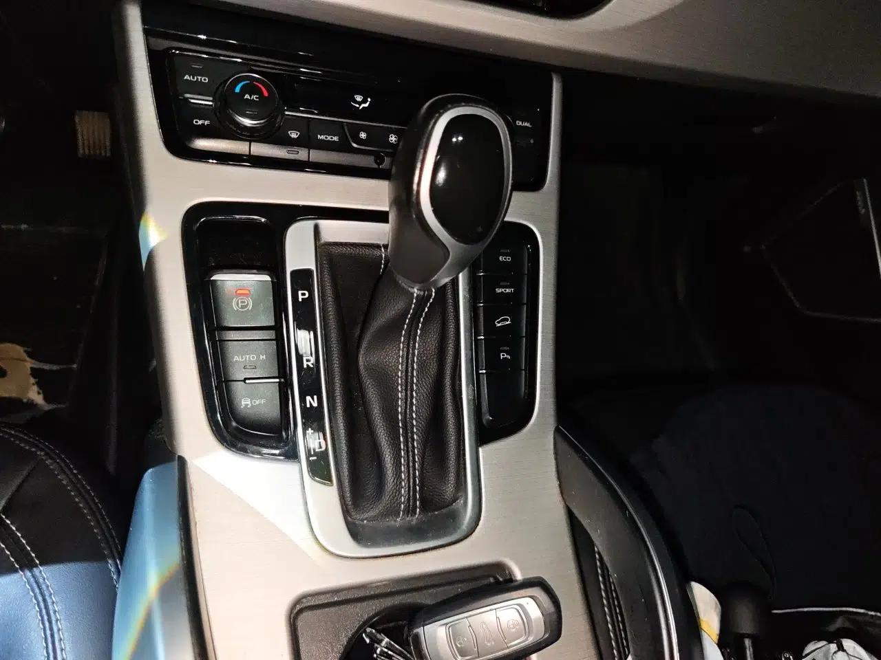 Geely Auto Emgrand X7 Sport 2016 1.8TD Automatic ZhiShang Model — миниатюра 14
