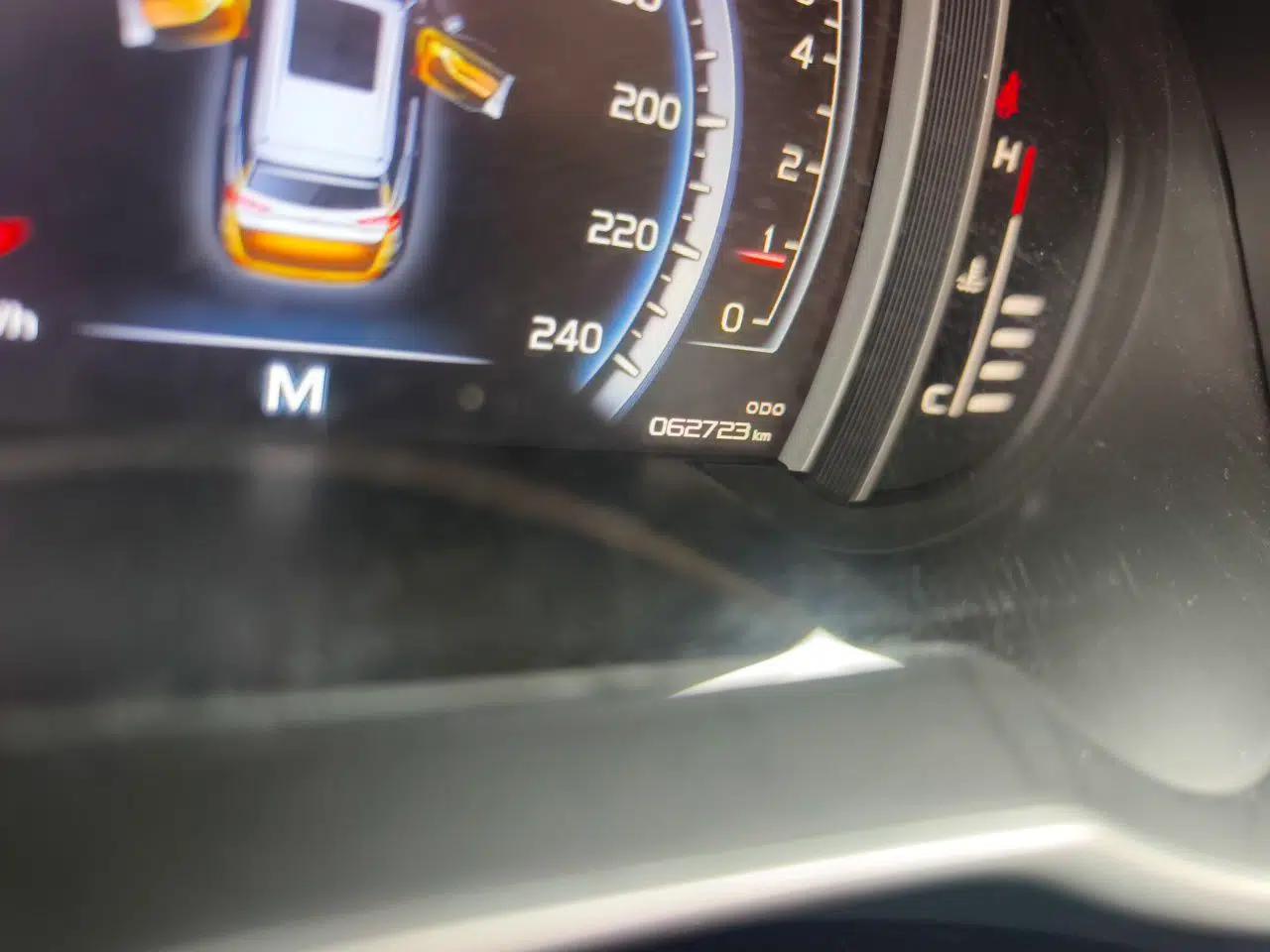 Geely Auto Emgrand X7 Sport 2016 2.0L Manual Smart Connect Version — миниатюра 12