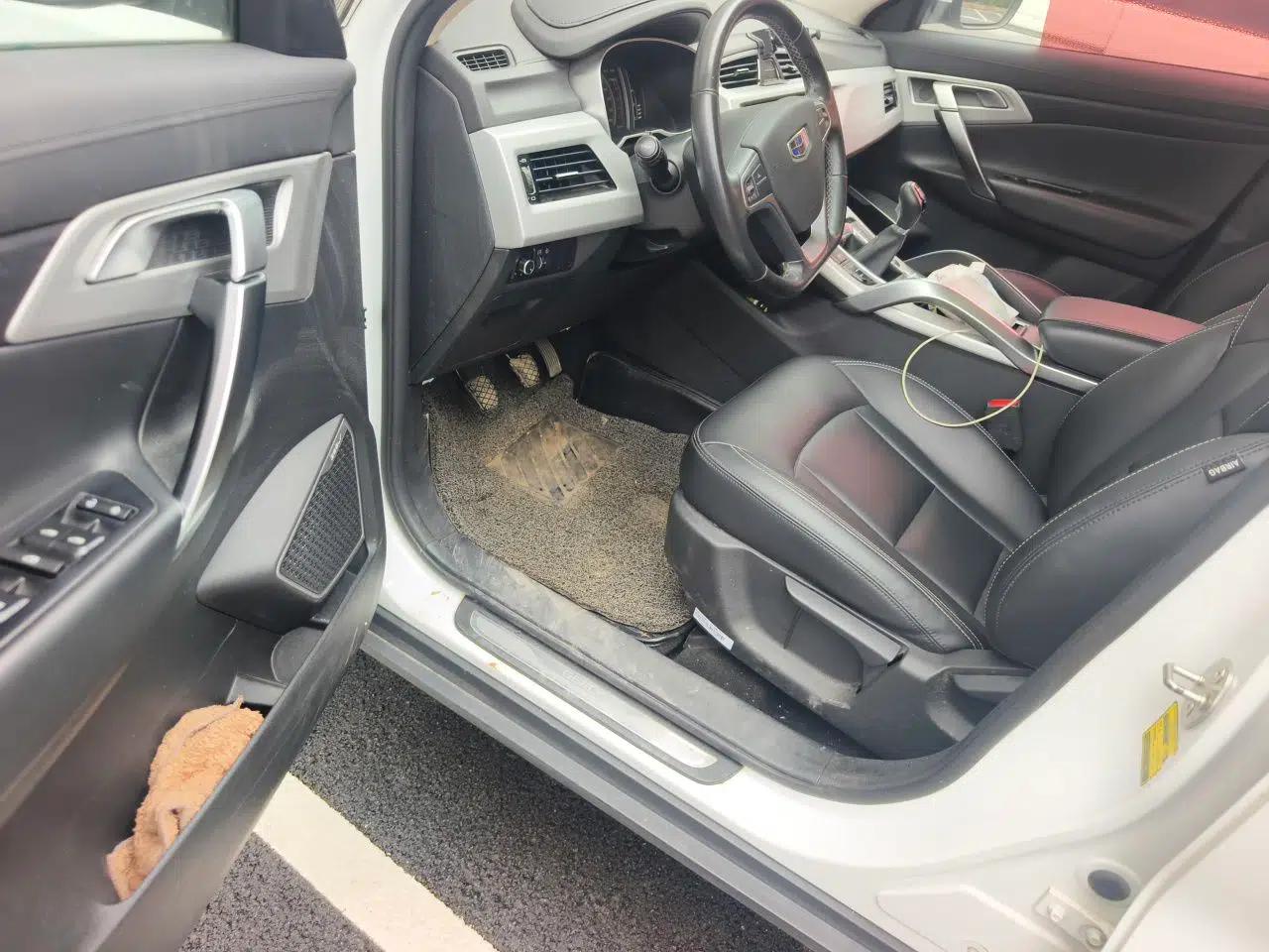 Geely Auto Emgrand X7 Sport 2016 2.0L Manual Smart Connect Version — миниатюра 16