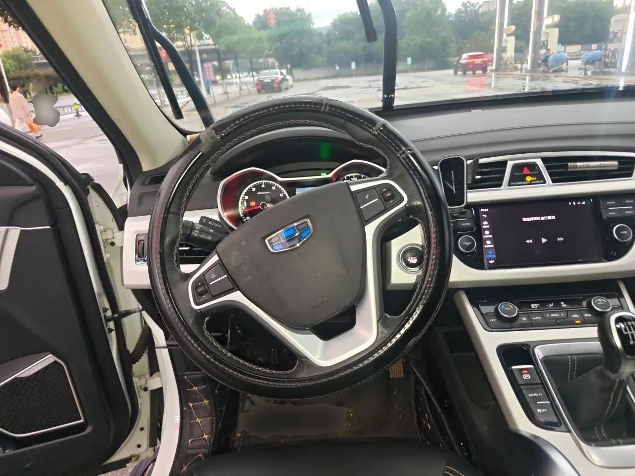 Geely Auto Emgrand X7 Sport 2018 2.0L Manual Two-Wheel Drive Zhiya Version — миниатюра 10