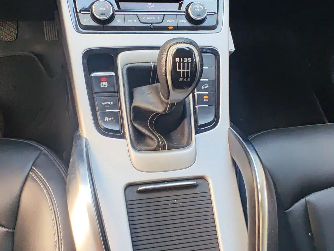 Geely Auto Emgrand X7 Sport 2016 2.0L Manual Smart Connect Version — миниатюра 14