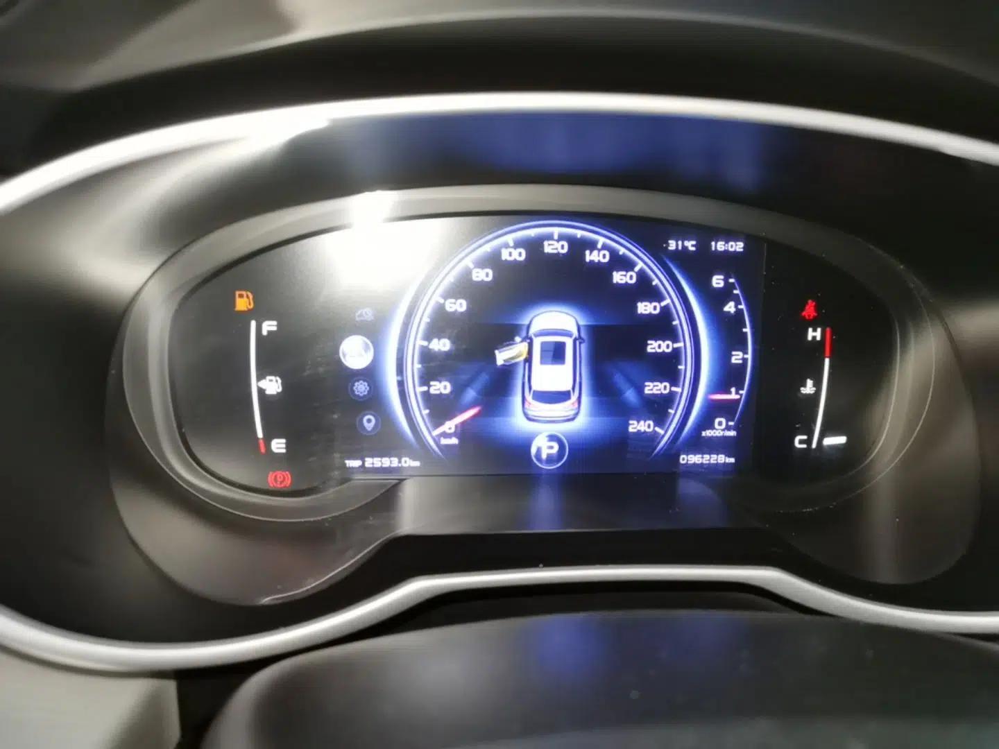 Geely Auto Emgrand X7 Sport 2018 1.8TD Automatic Two-Wheel Drive Smart Connect 4G Internet Edition — миниатюра 14