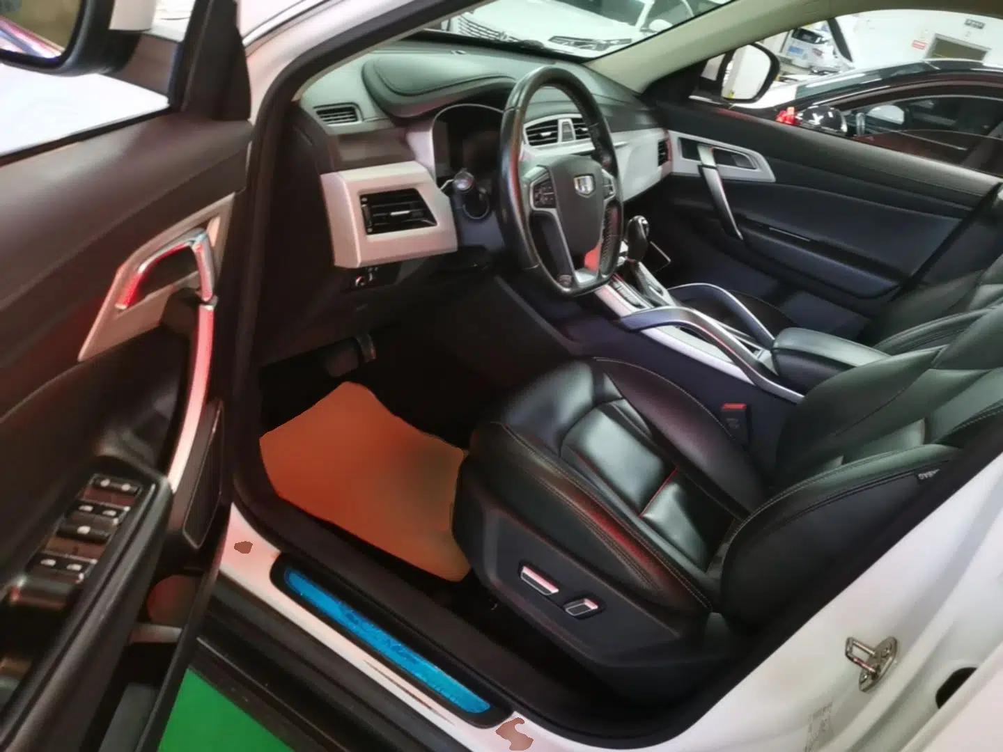 Geely Auto Emgrand X7 Sport 2018 1.8TD Automatic Two-Wheel Drive Smart Connect 4G Internet Edition — миниатюра 18
