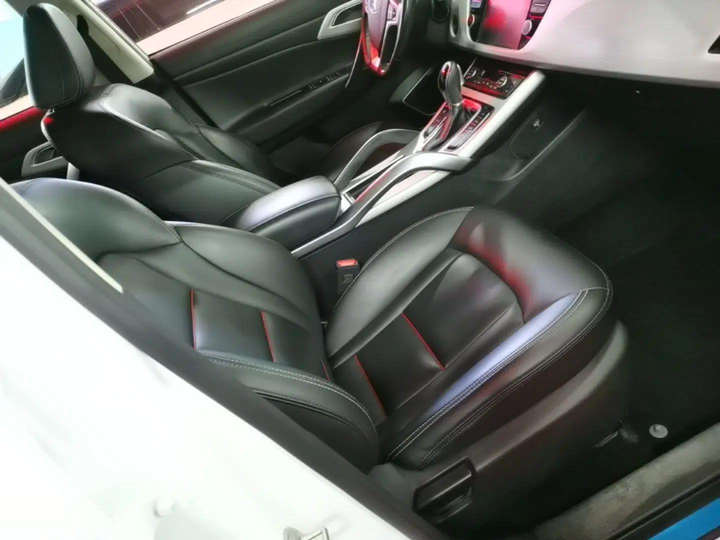 Geely Auto Emgrand X7 Sport 2018 1.8TD Automatic Two-Wheel Drive Smart Connect 4G Internet Edition — миниатюра 19