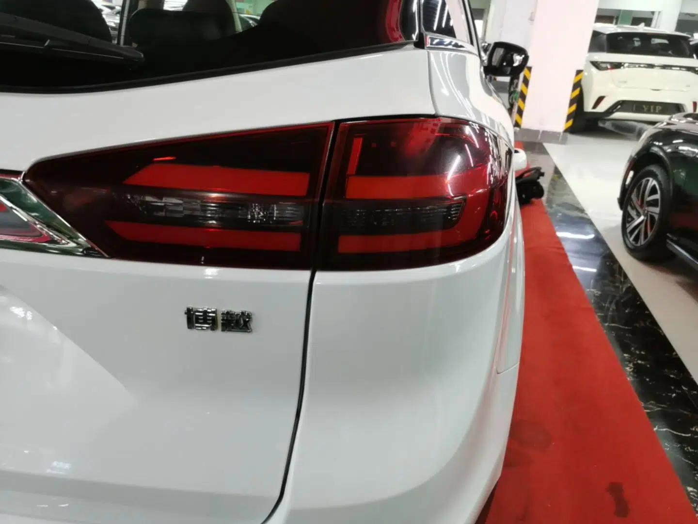 Geely Auto Emgrand X7 Sport 2018 1.8TD Automatic Two-Wheel Drive Smart Connect 4G Internet Edition — миниатюра 9