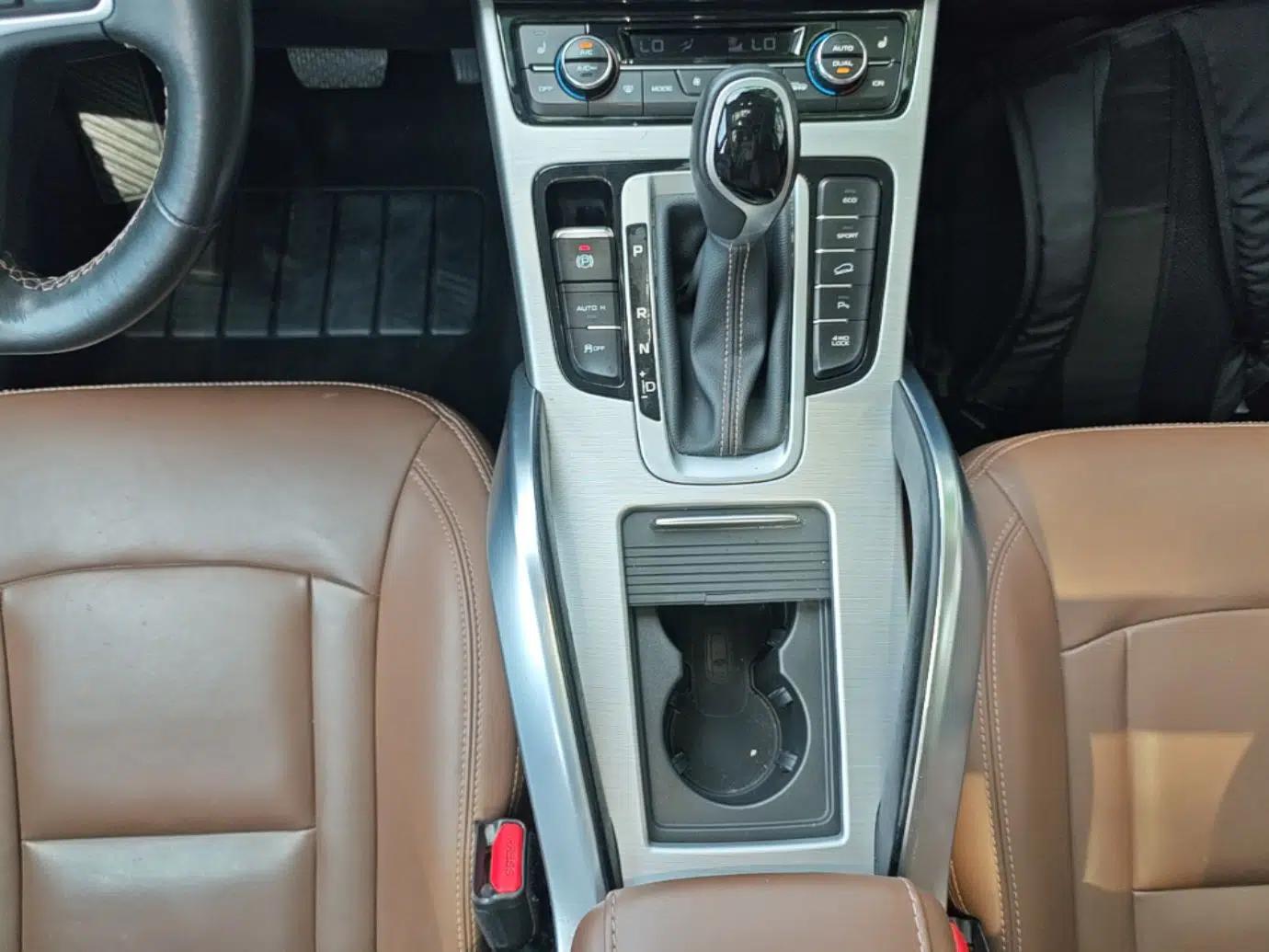 Geely Auto Emgrand X7 Sport 2016 1.8TD Automatic All-Wheel-Drive ZhiZun Edition — миниатюра 16