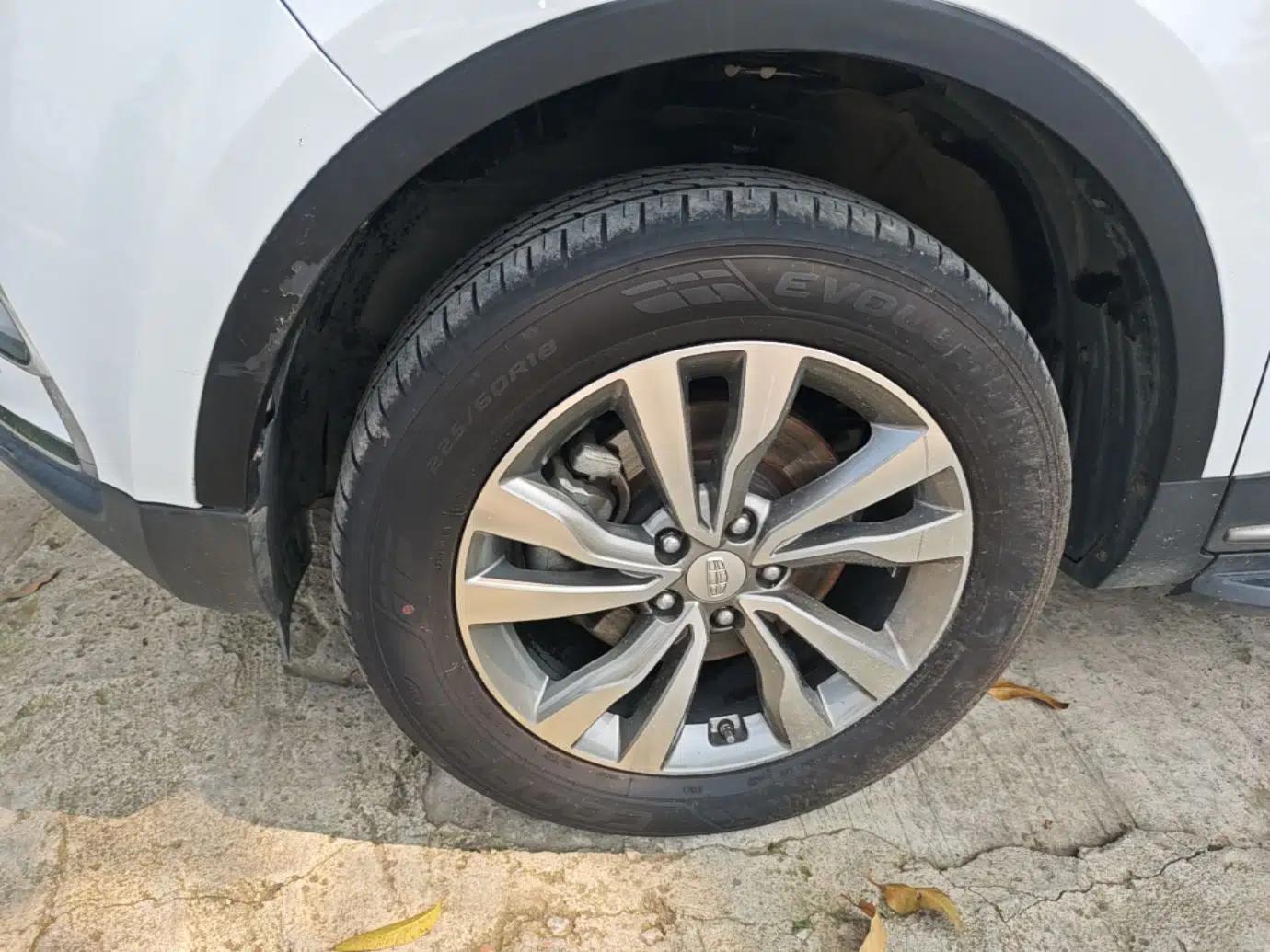 Geely Auto Emgrand X7 Sport 2016 1.8TD Automatic All-Wheel-Drive ZhiZun Edition — миниатюра 10