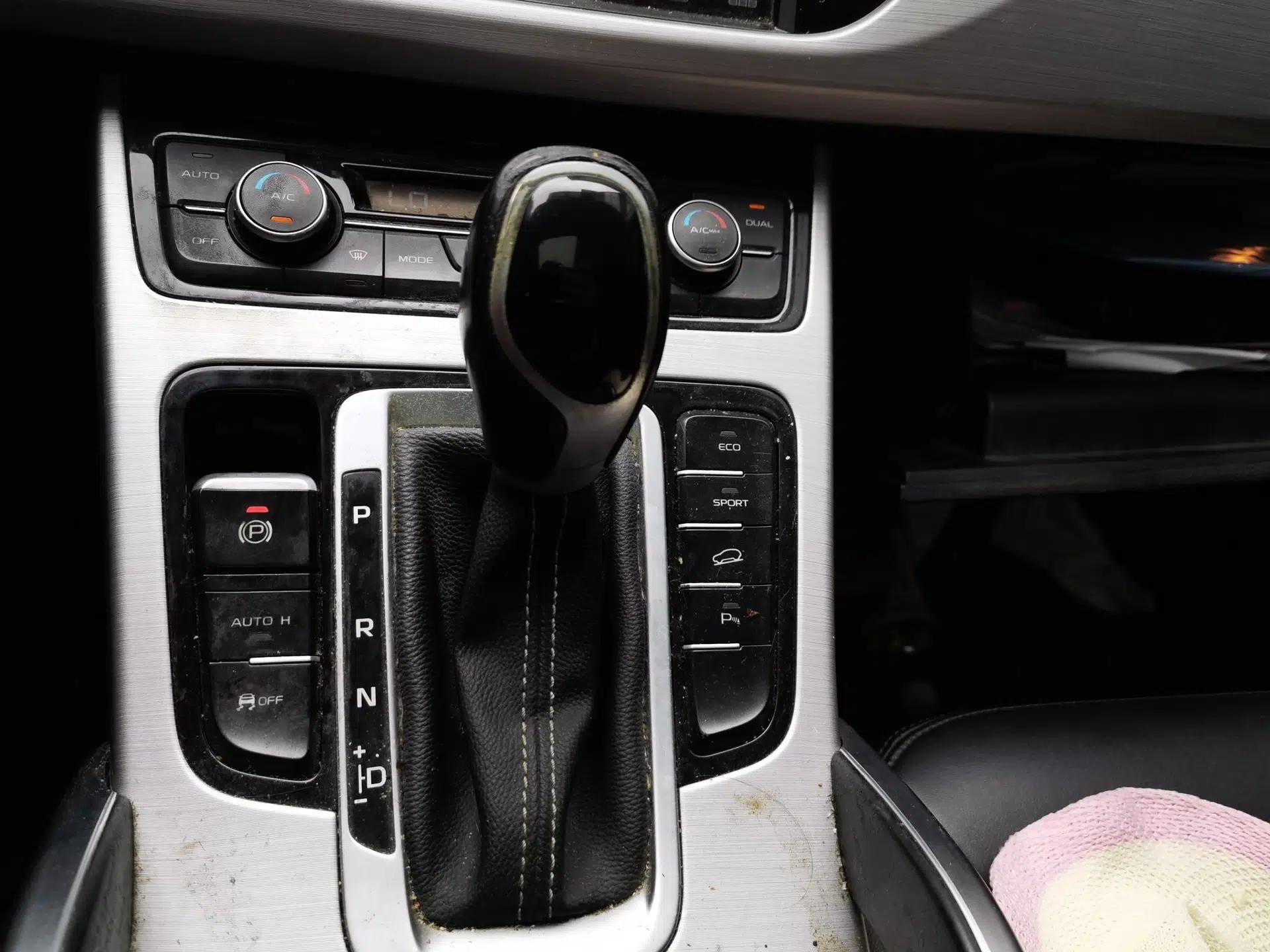 Geely Auto Emgrand X7 Sport 2016 1.8TD Automatic Smart Connectivity Version — миниатюра 14