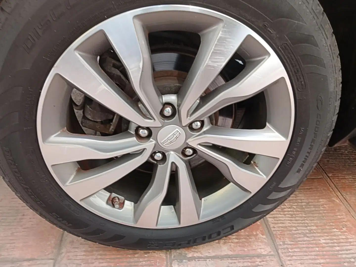 Geely Auto Emgrand X7 Sport 2016 1.8TD Automatic ZhiZun Version — миниатюра 11