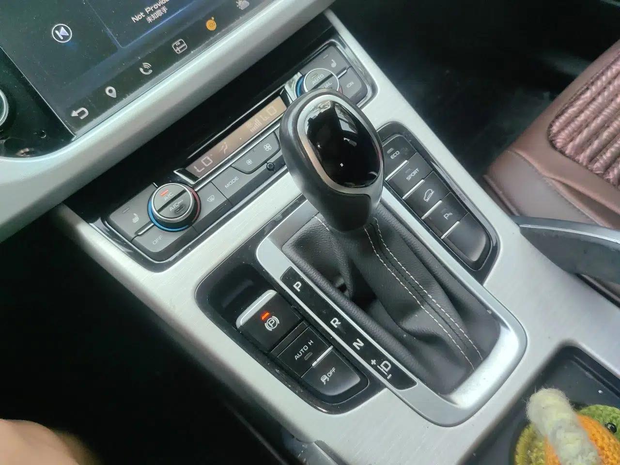 Geely Auto Emgrand X7 Sport 2016 1.8TD Automatic Smart Model — миниатюра 14