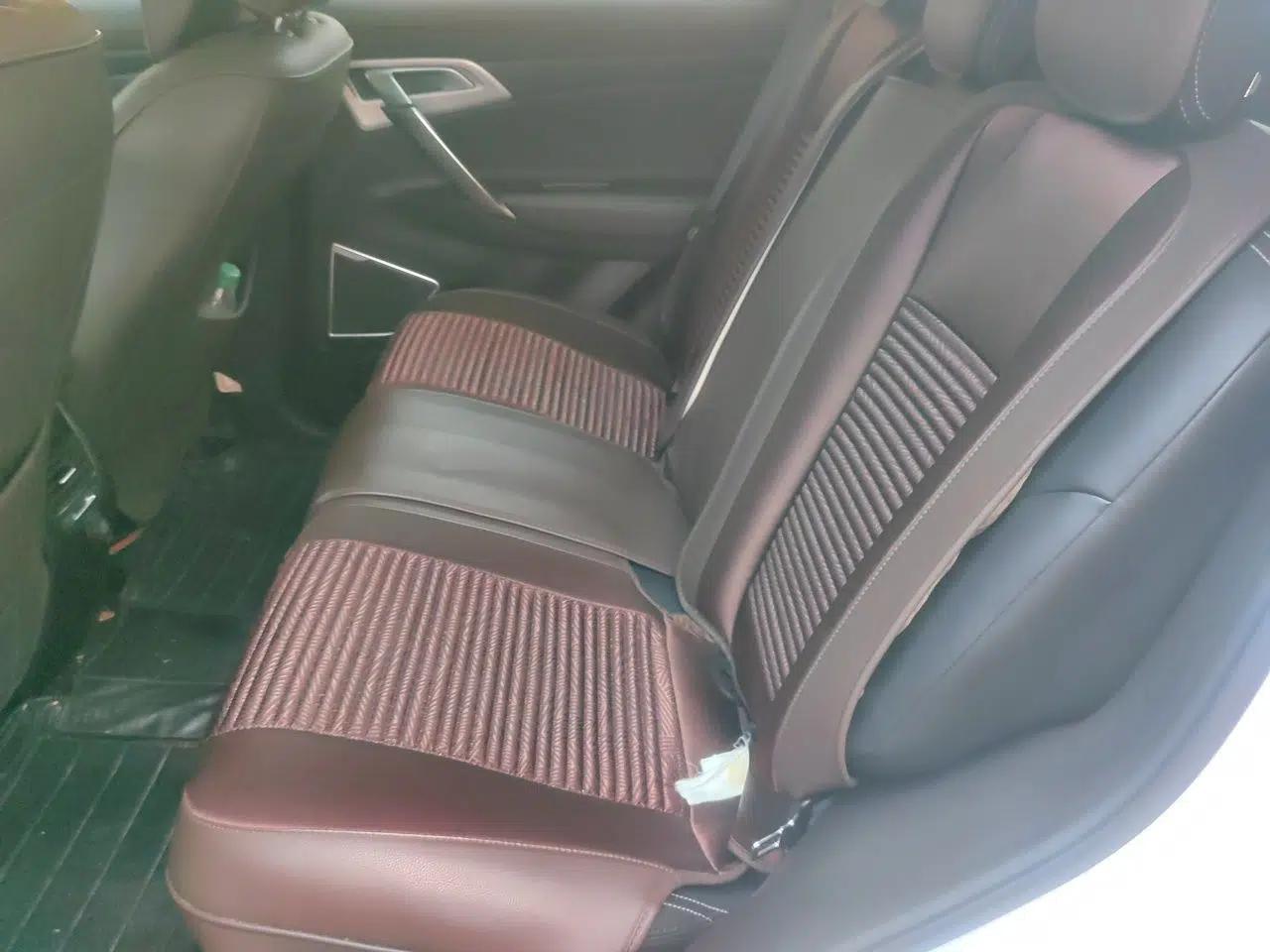 Geely Auto Emgrand X7 Sport 2016 1.8TD Automatic Smart Model — миниатюра 17