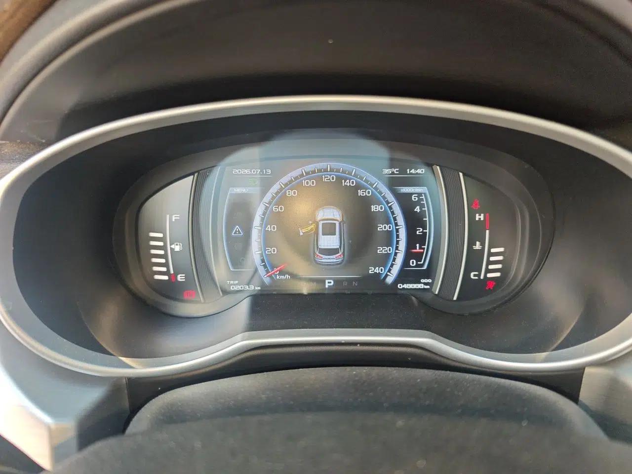 Geely Auto Emgrand X7 Sport 2016 1.8TD Automatic ZhiZun Version — миниатюра 11