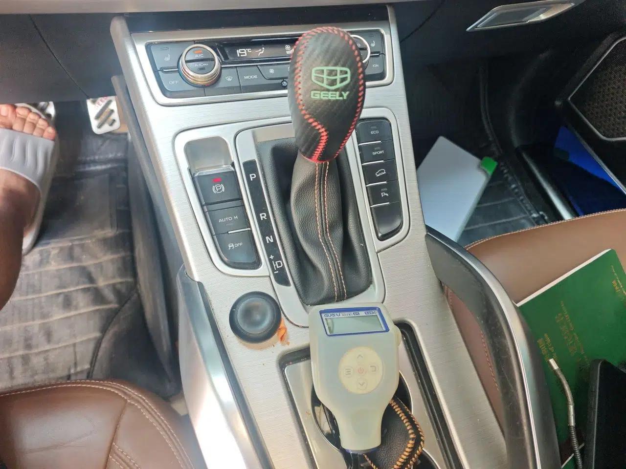 Geely Auto Emgrand X7 Sport 2016 1.8TD Automatic ZhiZun Version — миниатюра 14