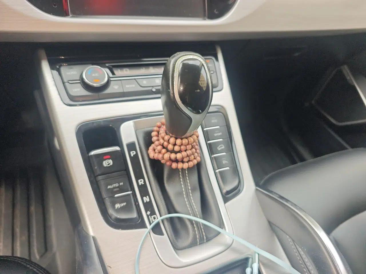 Geely Auto Emgrand X7 Sport 2016 1.8TD Automatic Smart Connectivity Version — миниатюра 14