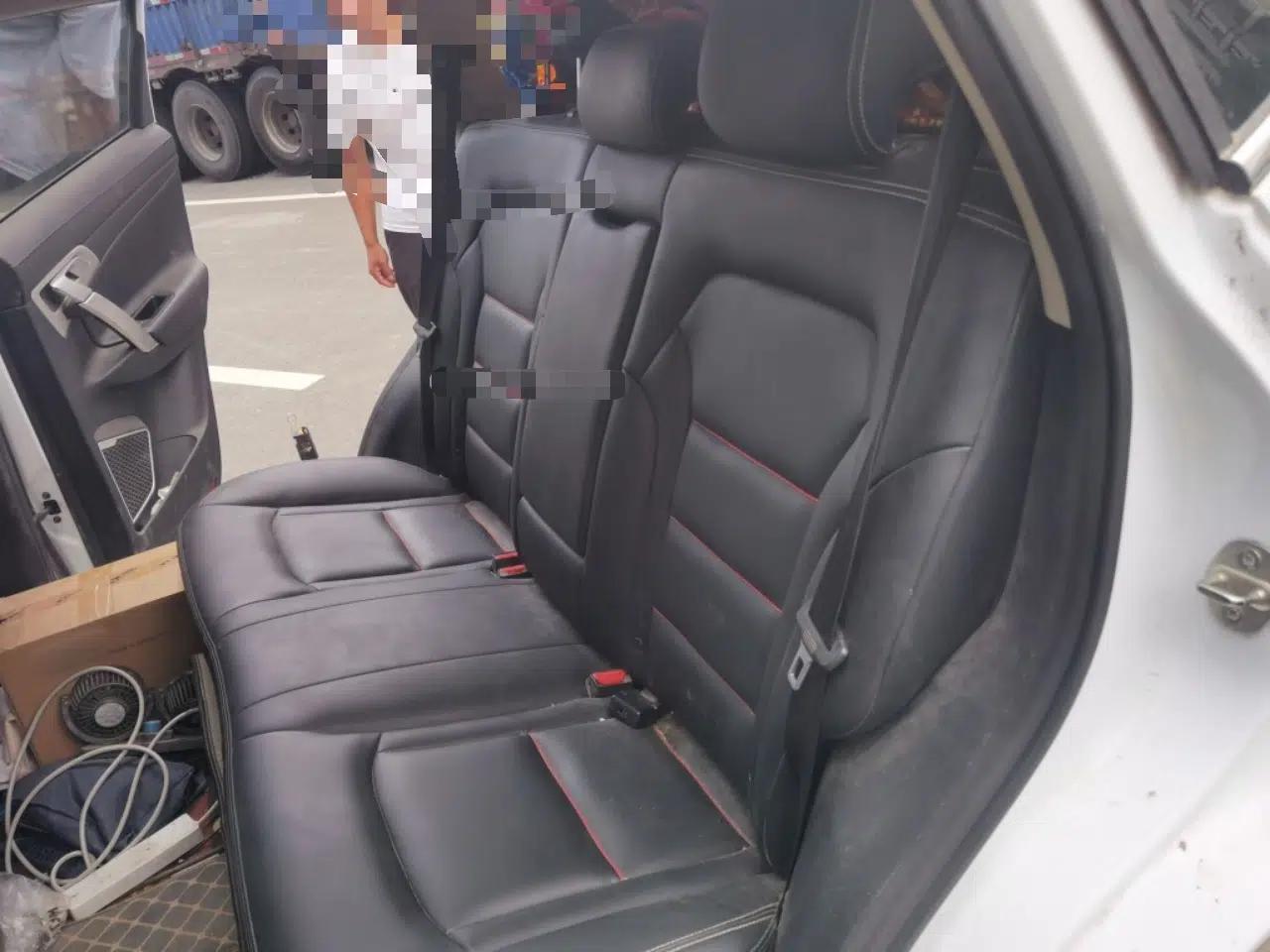 Geely Auto Emgrand X7 Sport 2020 1.8TD DCT Two-Wheel Drive Smart Connect 4G-Enabled Version — миниатюра 17