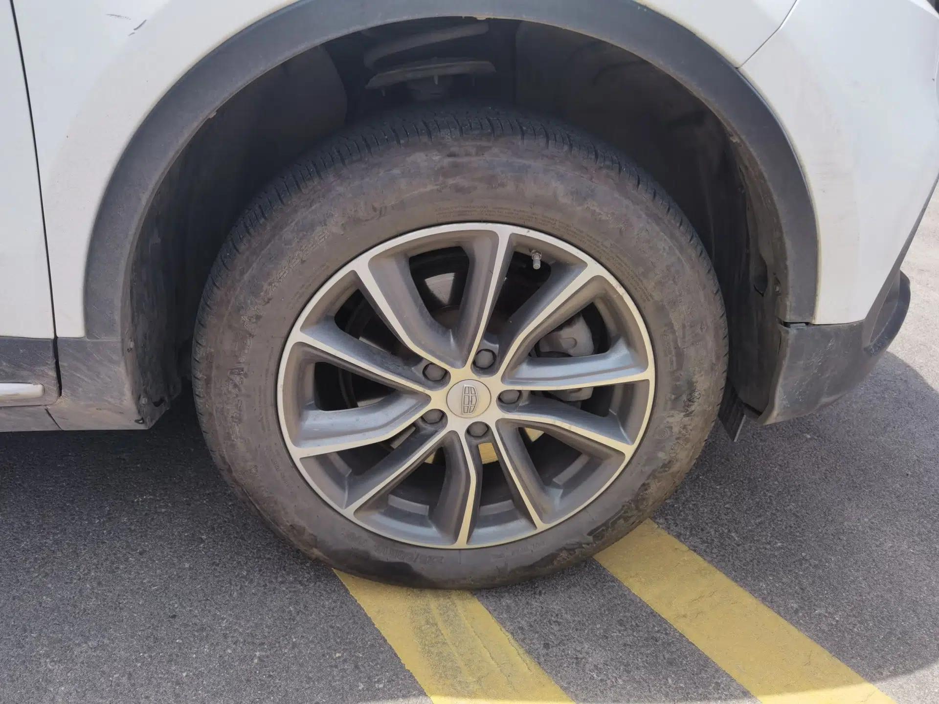 Geely Auto Emgrand X7 Sport 2020 1.8TD DCT Two-Wheel Drive Smart Connect 4G-Enabled Version — миниатюра 8