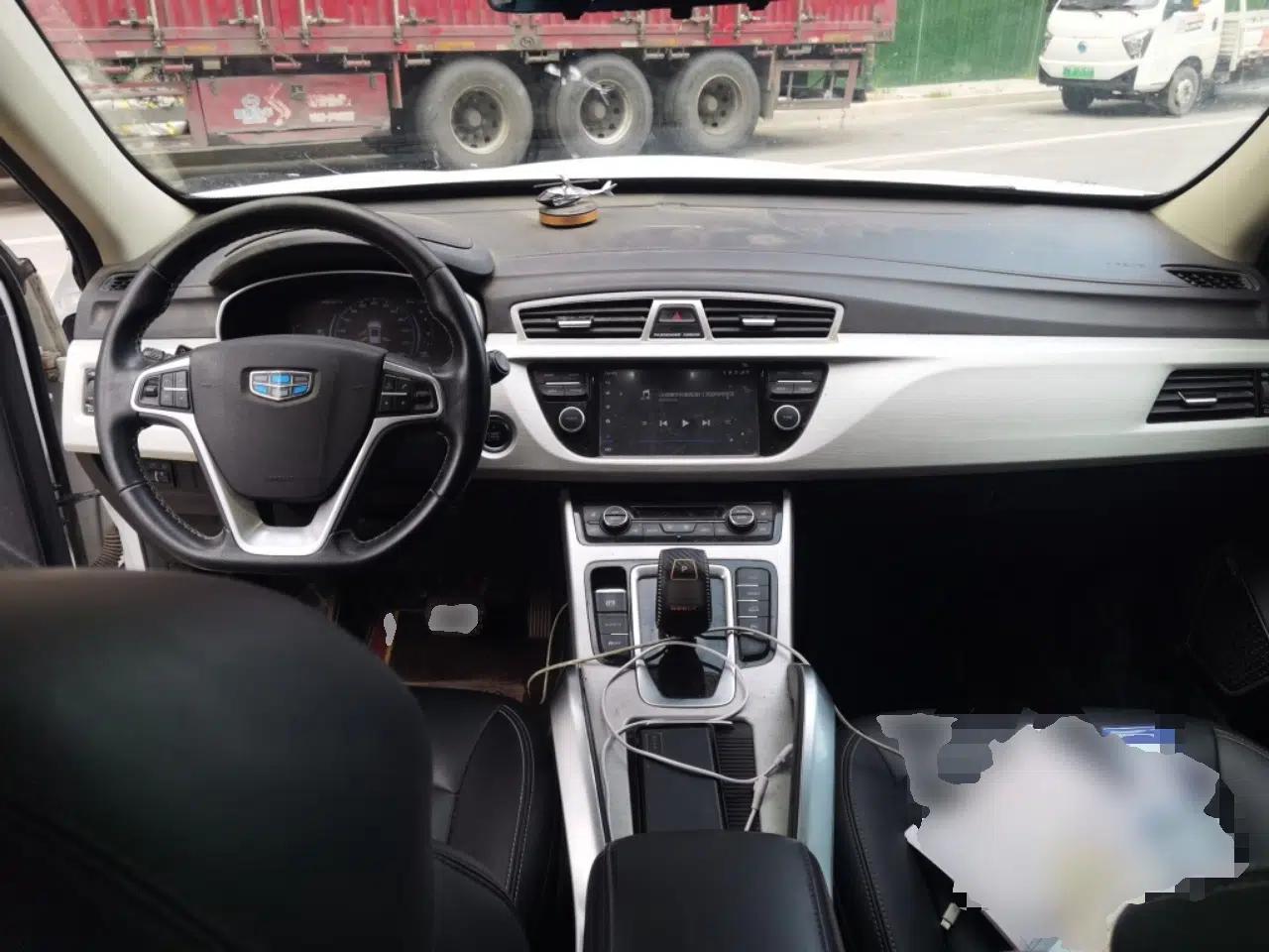 Geely Auto Emgrand X7 Sport 2020 1.8TD DCT Two-Wheel Drive Smart Connect 4G-Enabled Version — миниатюра 9