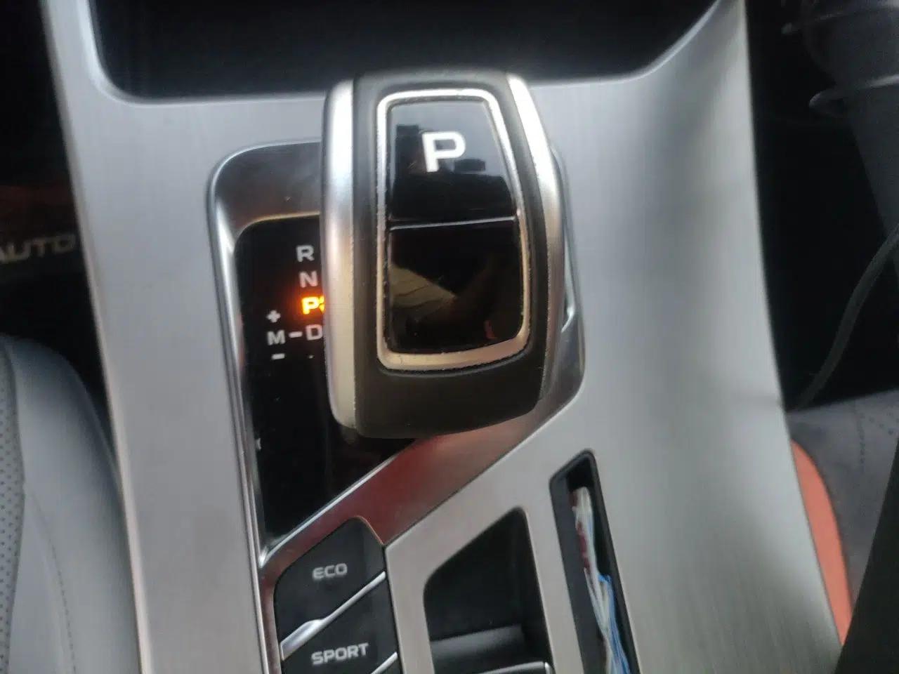 Geely Auto Coolray 2019 Sport Model 260T DCT Battle China V Standard — миниатюра 14