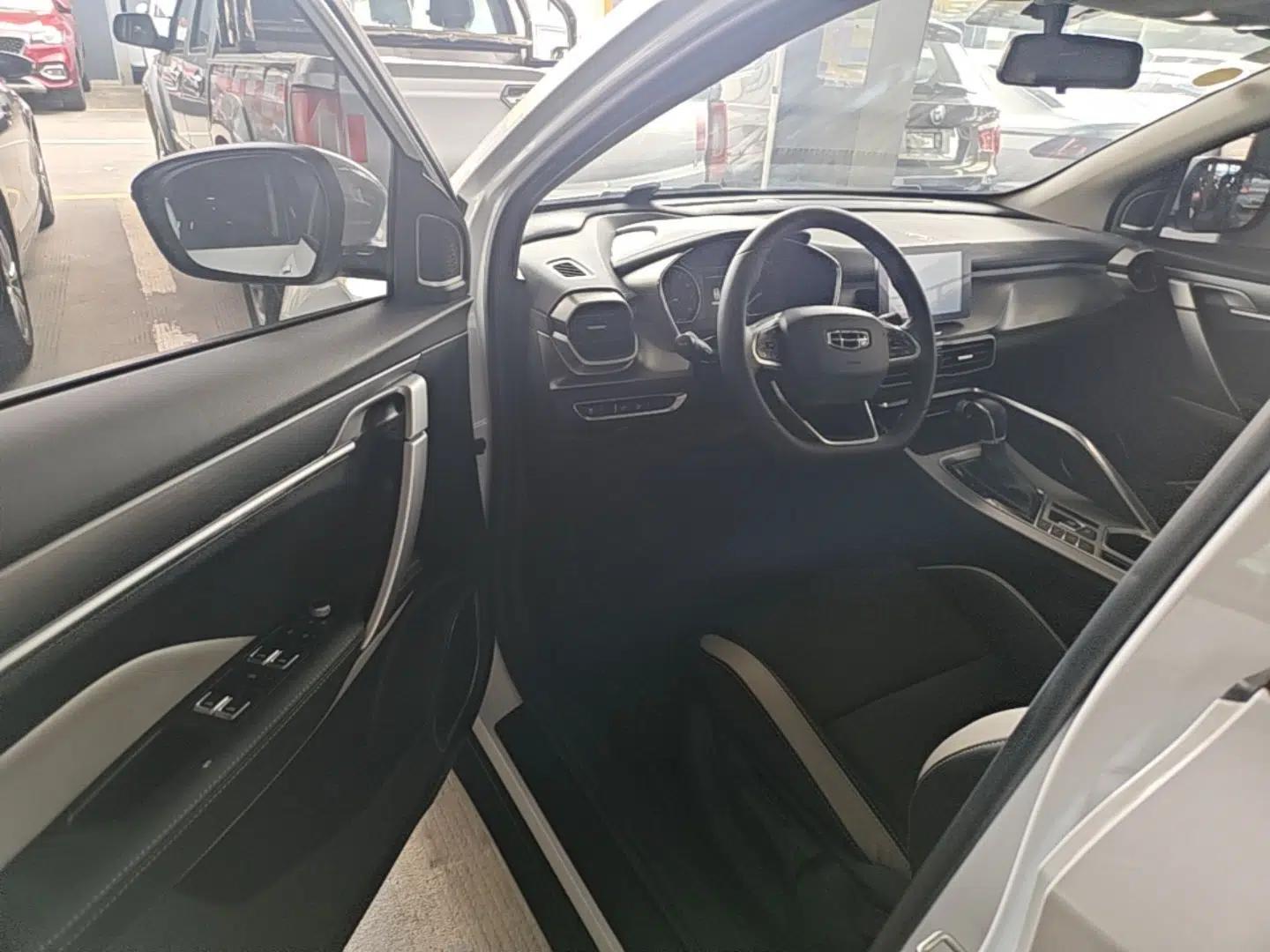 Geely Auto Coolray 2020 PRO 240T DCT Hunter — миниатюра 23