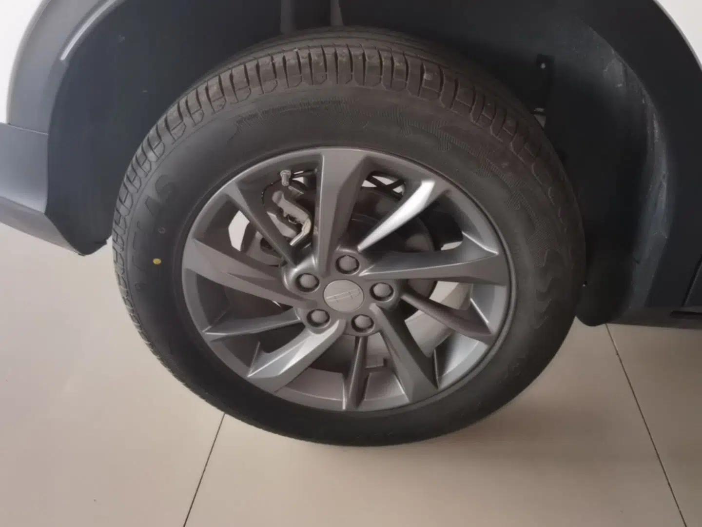 Geely Auto Coolray 2025 Bin Yue L 1.5TD DCT Star Diamond — миниатюра 11