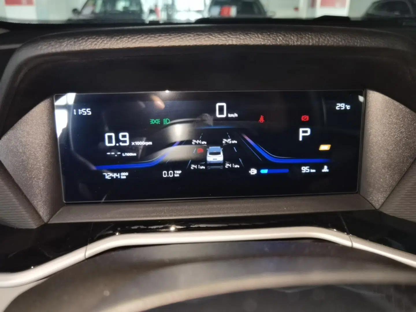 Geely Auto Coolray 2025 Bin Yue L 1.5TD DCT Star Diamond — миниатюра 14